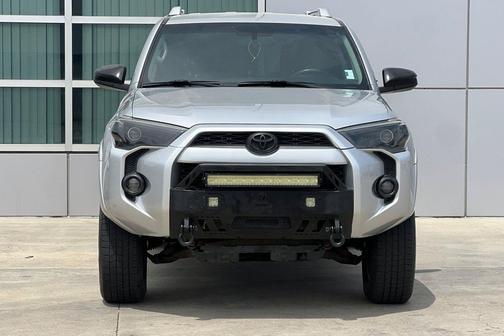 Classic Silver Metallic 2016 Toyota 4Runner SR5