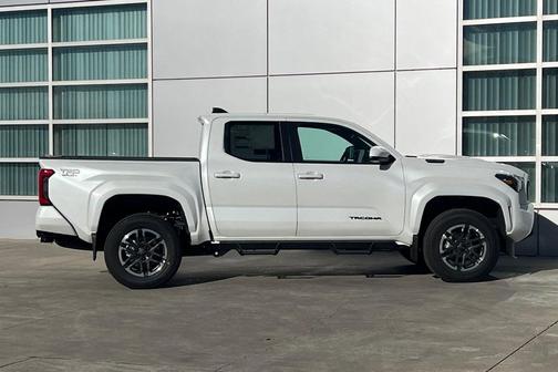 2025 Toyota Tacoma Hybrid 