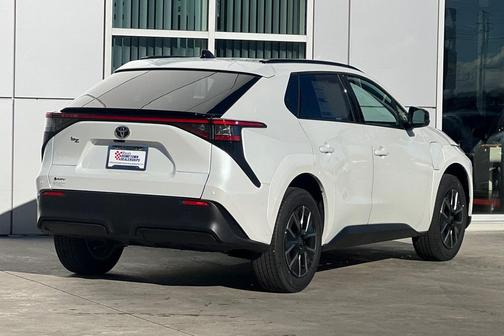 2026 Toyota bZ XLE Plus