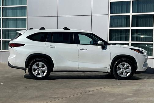 2023 Toyota Highlander Hybrid LE