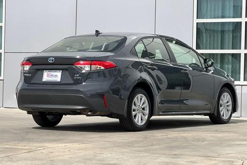 2025 Toyota Corolla Hybrid LE