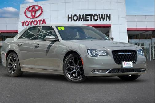 2019 Chrysler 300 S