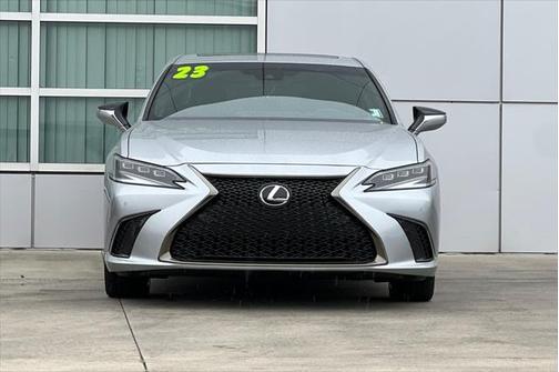 2023 Lexus ES 250 Base
