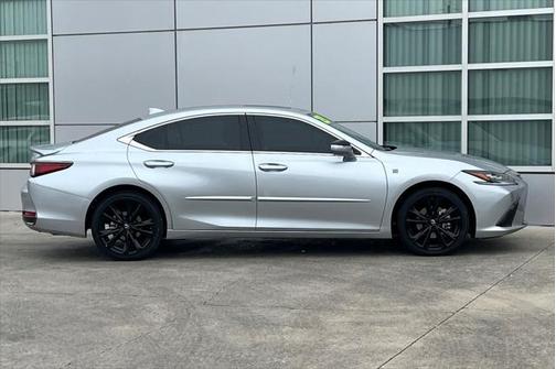 2023 Lexus ES 250 Base