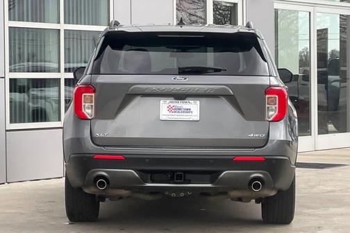 Carbonized Gray Metallic 2021 Ford Explorer XLT