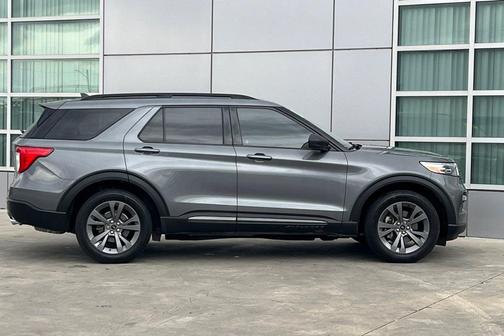 Carbonized Gray Metallic 2021 Ford Explorer XLT