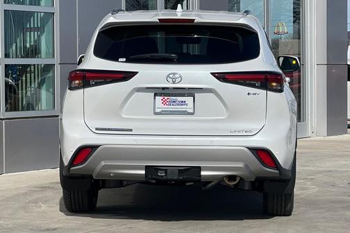 2025 Toyota Highlander Hybrid XLE