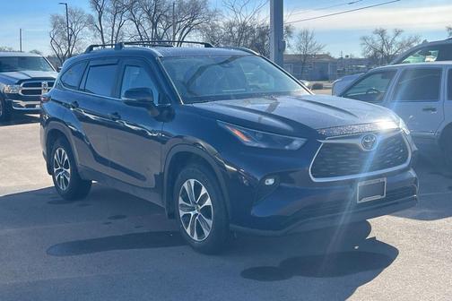 2024 Toyota Highlander XLE
