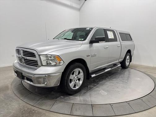 2018 RAM 1500 Big Horn Crew Cab 4x4 64' Box