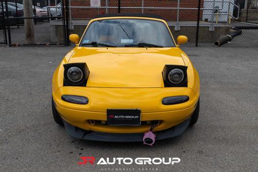1991 Mazda MX-5 Miata Base 2D Convertible