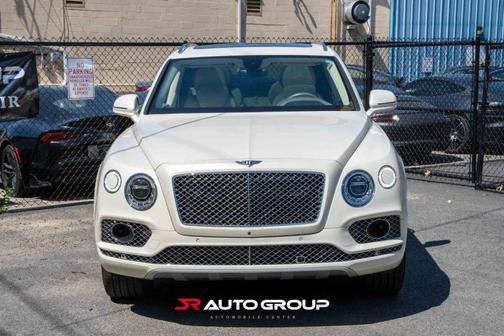 White 2017 Bentley Bentayga W12