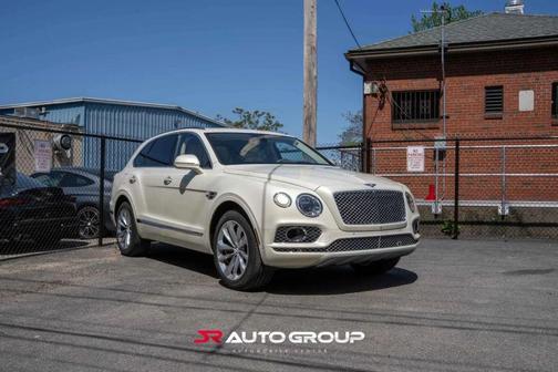 White 2017 Bentley Bentayga W12