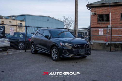 2021 Audi Q3 45 S line Premium