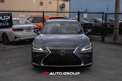 2022 Lexus ES 350 Base