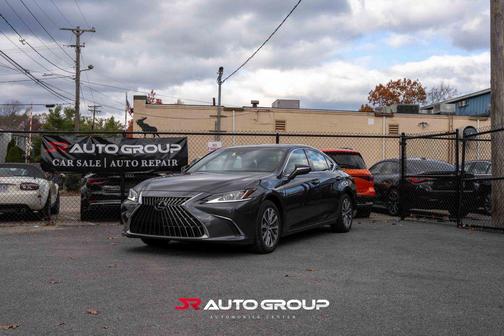 2022 Lexus ES 350 Base