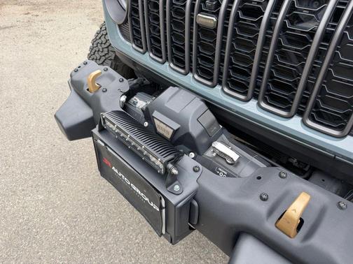 Anvil Clear Coat 2024 Jeep Wrangler Rubicon 392