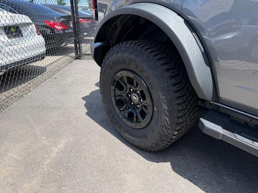 Carbonized Gray Metallic 2024 Ford Bronco Wildtrak