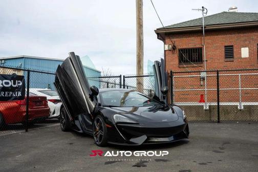 Onyx Black 2017 McLaren 570S Coupe 2D