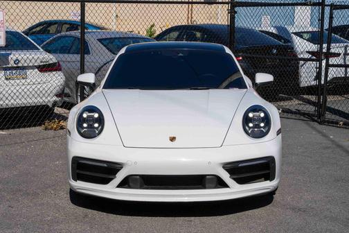 2020 Porsche 911 Carrera