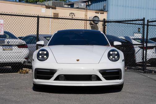 2020 Porsche 911 Carrera