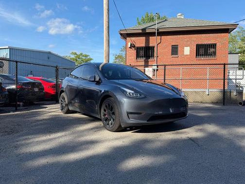 2023 Tesla Model Y Long Range Dual Motor All-Wheel Drive