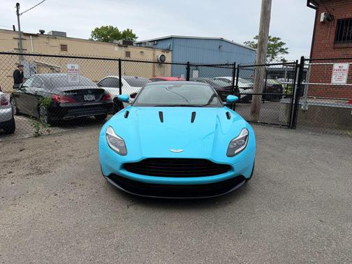 Stratus White 2017 Aston Martin DB11 Launch Edition