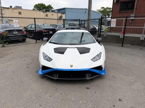2022 Lamborghini Huracan STO Coupe