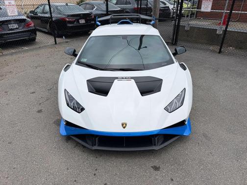 2022 Lamborghini Huracan STO Coupe
