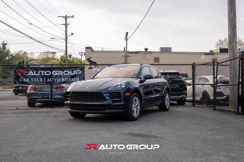 2019 Porsche Macan Sport Utility 4D