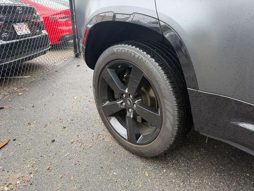 Carpathian Grey Premium Metallic 2023 Land Rover Defender 110 Carpathian Edition