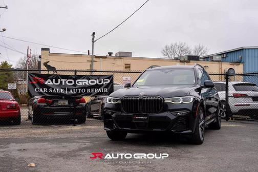 Blue 2022 BMW X7 M50i
