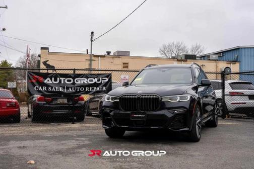 Blue 2022 BMW X7 M50i