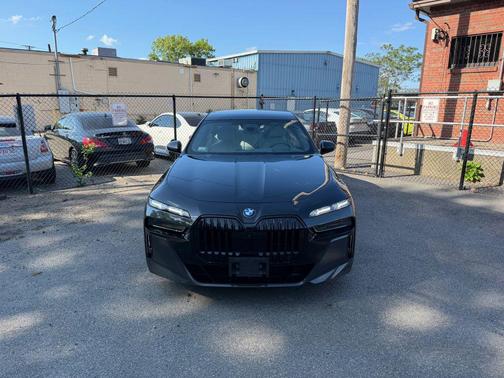 Dravit Grey Metallic 2023 BMW 760 i xDrive