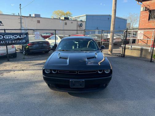 Pitch Black Clearcoat 2018 Dodge Challenger GT