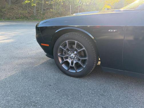 Pitch Black Clearcoat 2018 Dodge Challenger GT