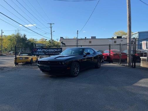 Pitch Black Clearcoat 2018 Dodge Challenger GT