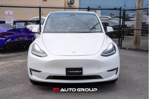 2022 Tesla Model Y Long Range Dual Motor All-Wheel Drive
