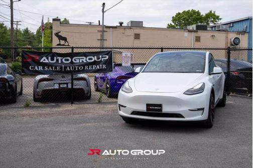 2022 Tesla Model Y Long Range Dual Motor All-Wheel Drive