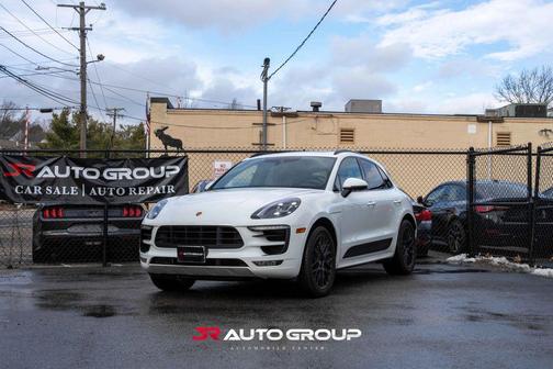 2017 Porsche Macan GTS