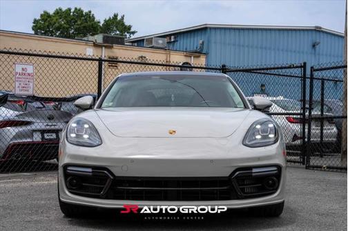 2018 Porsche Panamera 4S