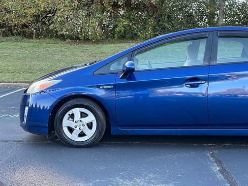2011 Toyota Prius III