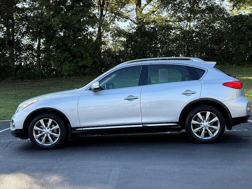 2017 INFINITI QX50 Base