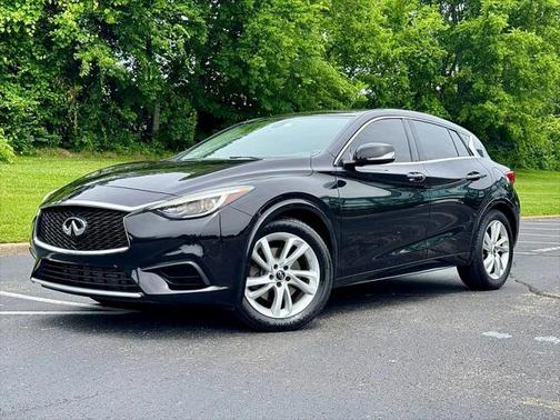 2018 INFINITI QX30 Luxury