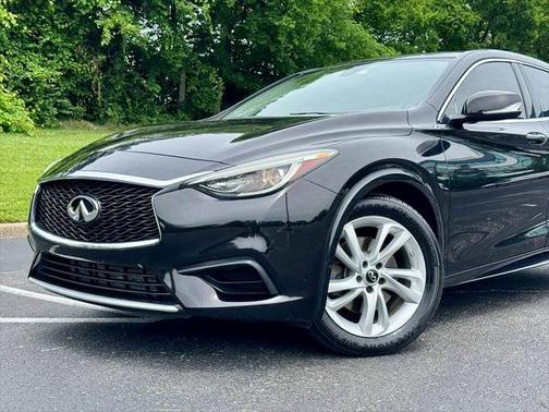 2018 INFINITI QX30 Luxury