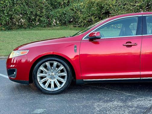 2012 Lincoln MKS Base
