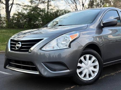 2019 Nissan Versa 1.6 S+