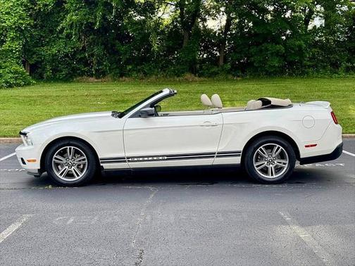 2010 Ford Mustang Base