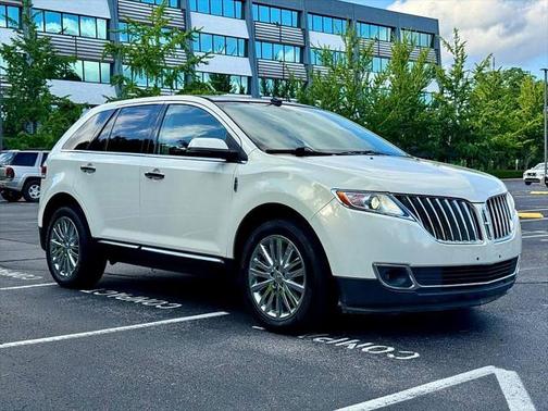 2012 Lincoln MKX Base