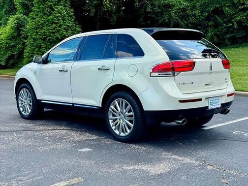 2012 Lincoln MKX Base