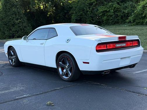 Bright White Clearcoat 2012 Dodge Challenger SXT